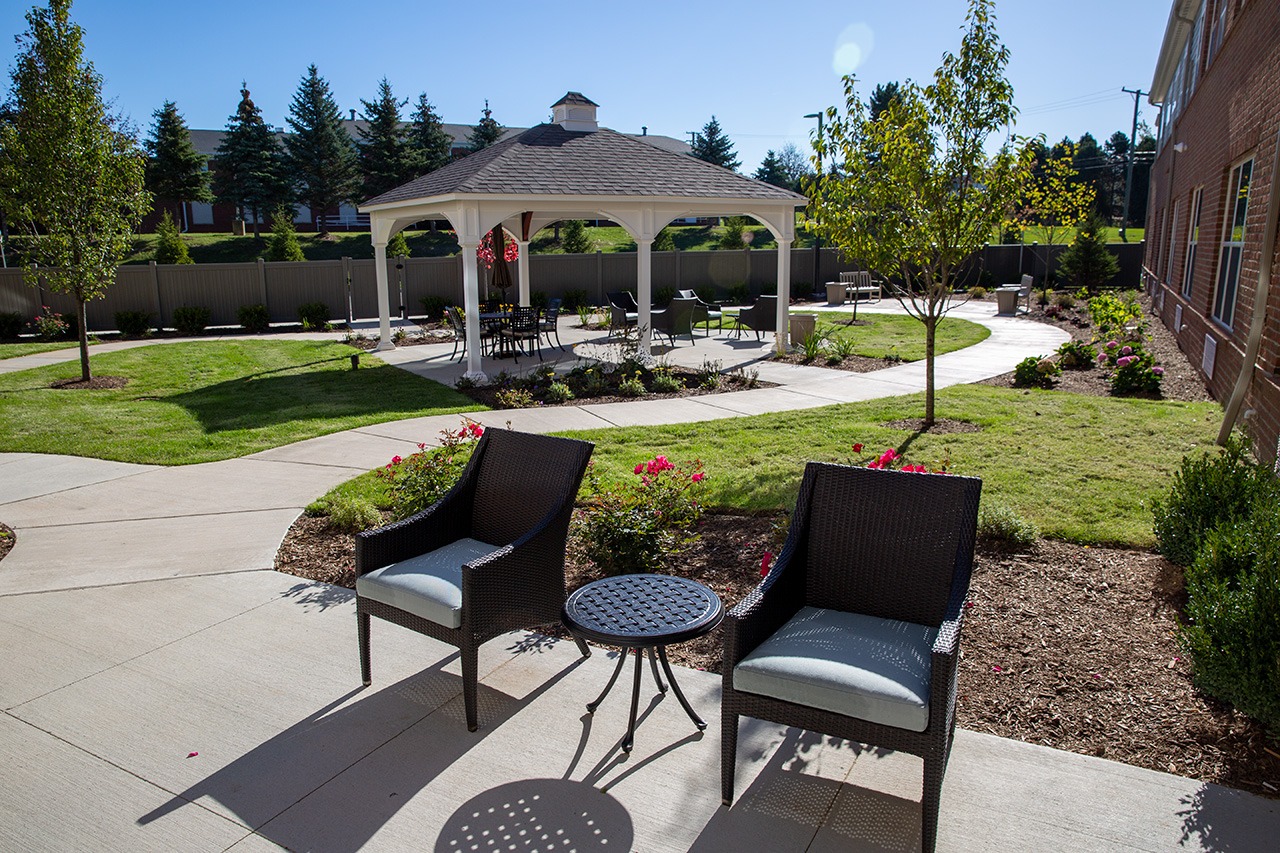 Pomeroy Orion Courtyard